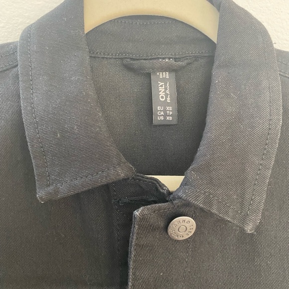 Only Black Denim Vest in size XS (never worn) - Picture 2 of 4